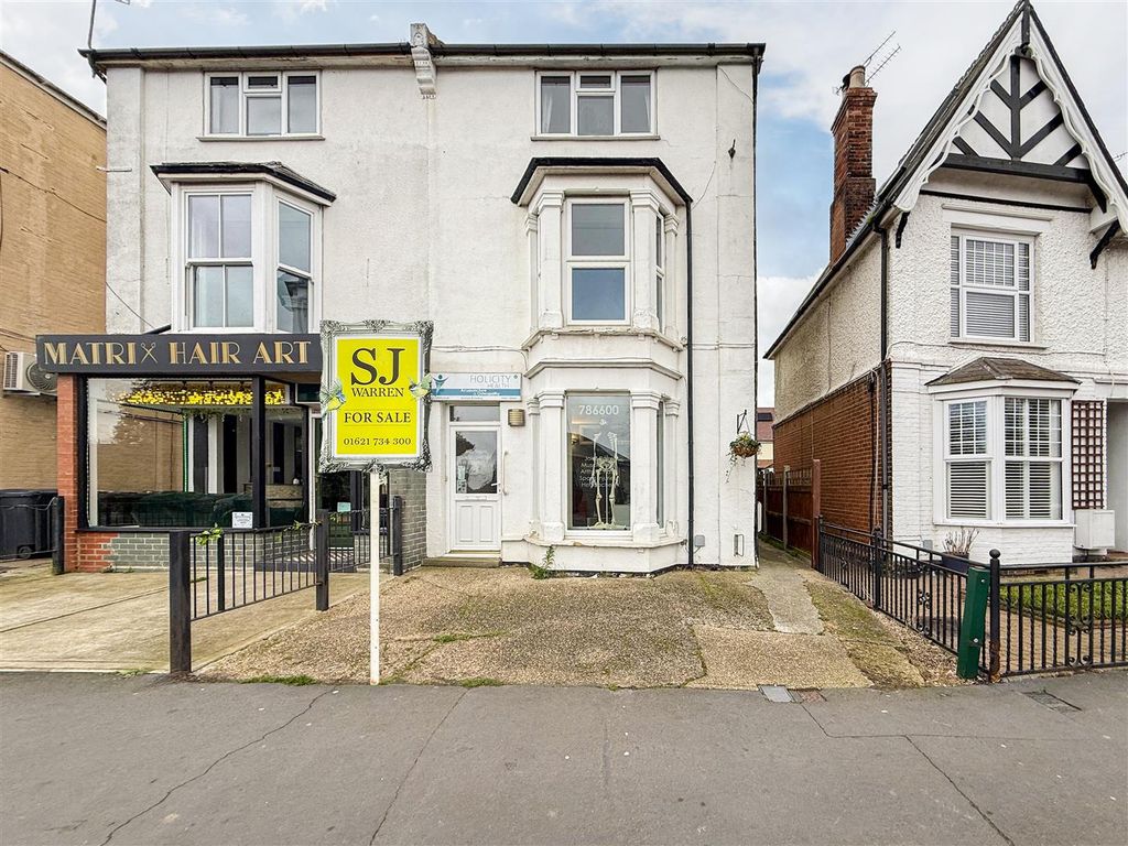 Property photo 1 of 21 Font