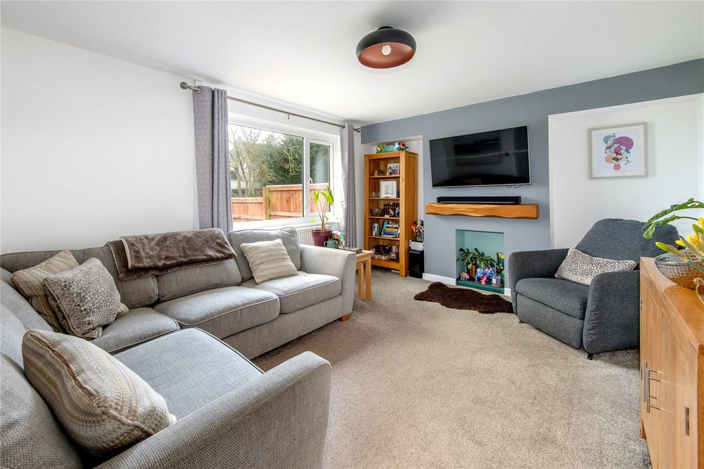 Property photo 2 of 19 Picture No. 11