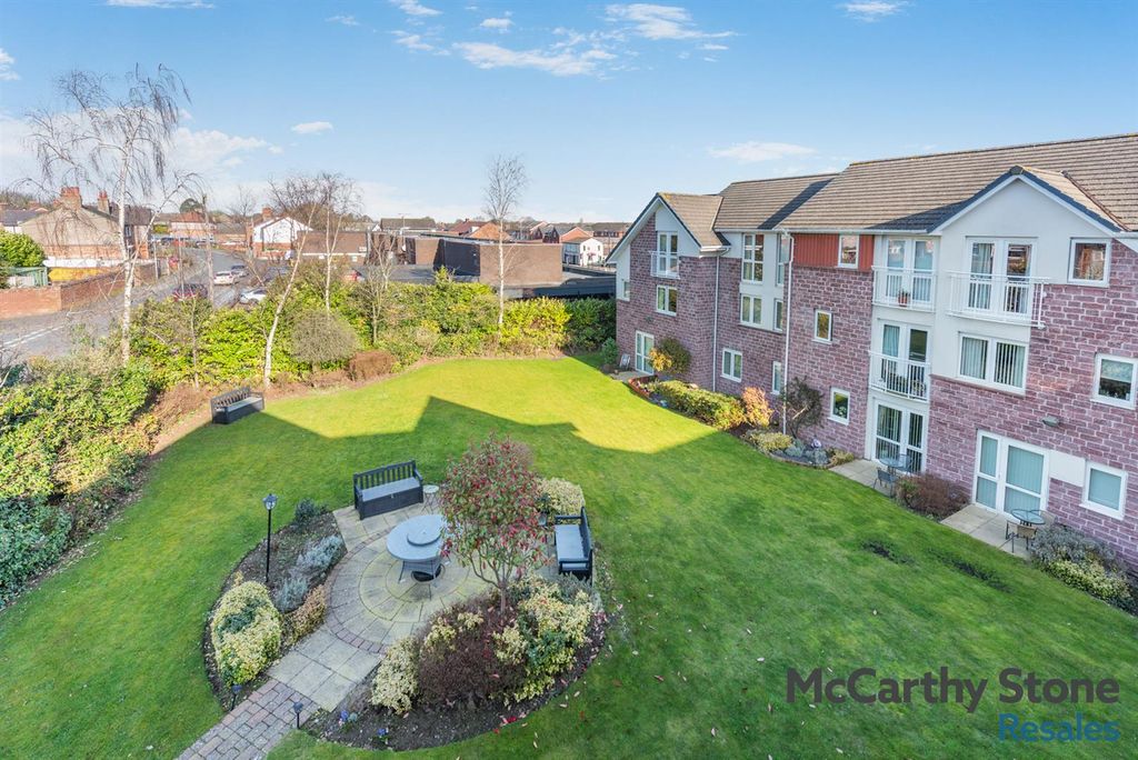 Property photo 1 of 37 8681462-Exterior01.Jpg