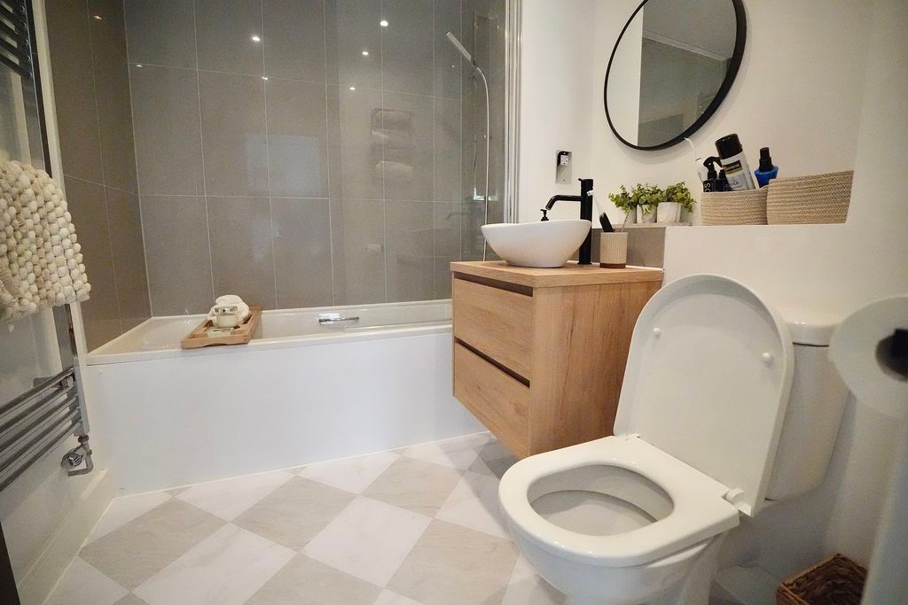 Additional image 5 of 2 bed flat for saleJames Smith Court, Dartford DA1