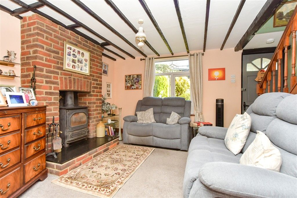 Property photo 3 of 12 Lounge