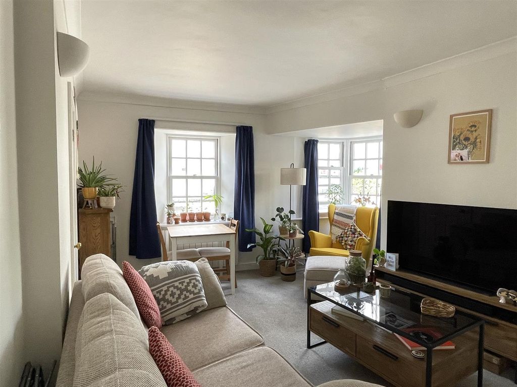 Property photo 2 of 7 Sitting Room.Jpg