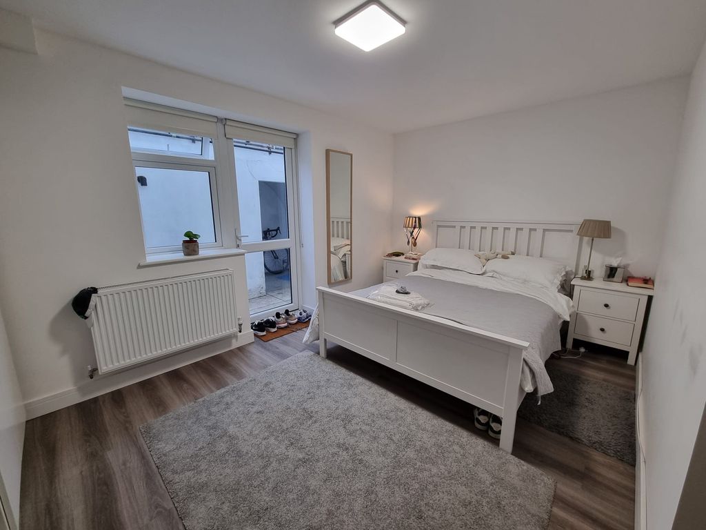 Property photo 1 of 11 Photo 0