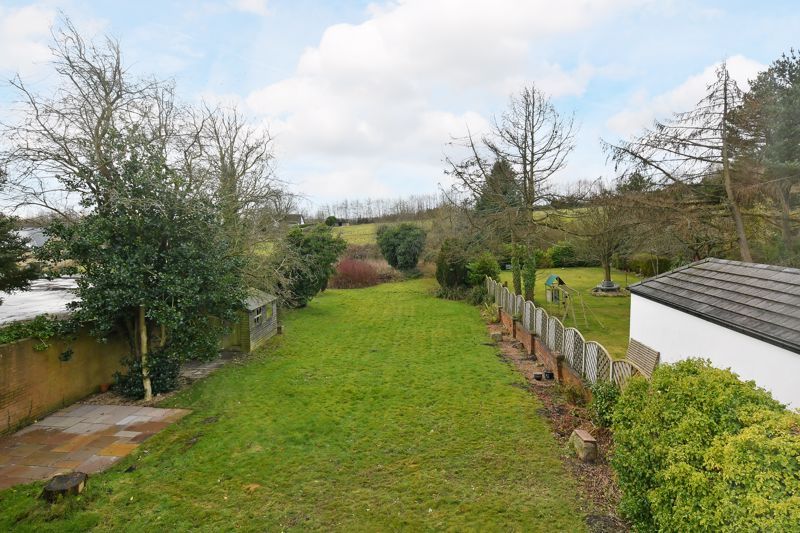 Property photo 2 of 27 Garden