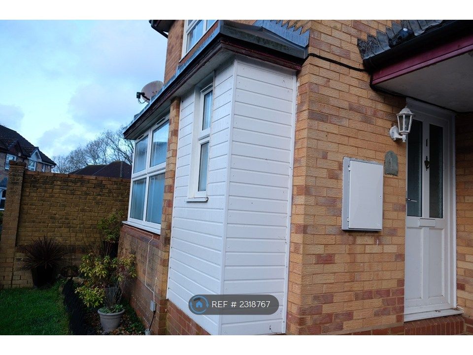 Property photo 3 of 35