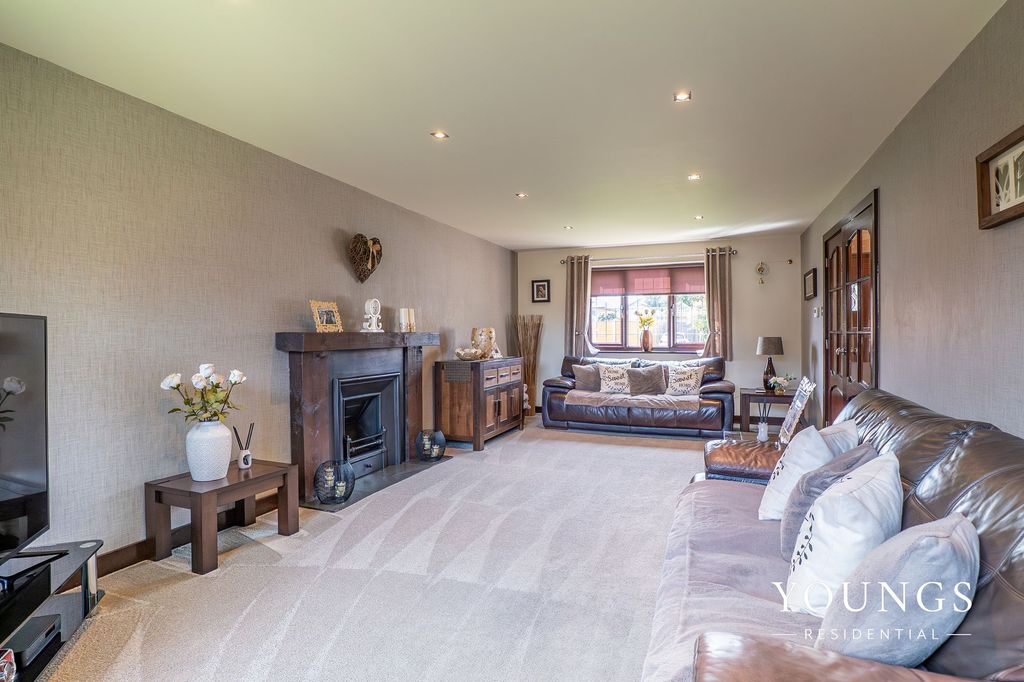 Property photo 3 of 31