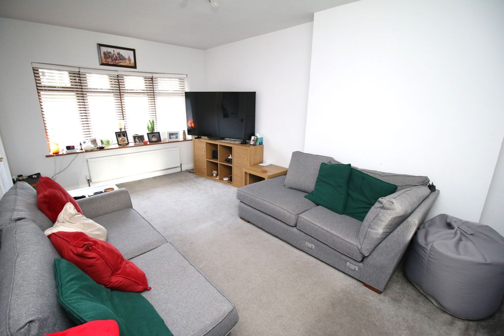 Property photo 2 of 18 Img_7287