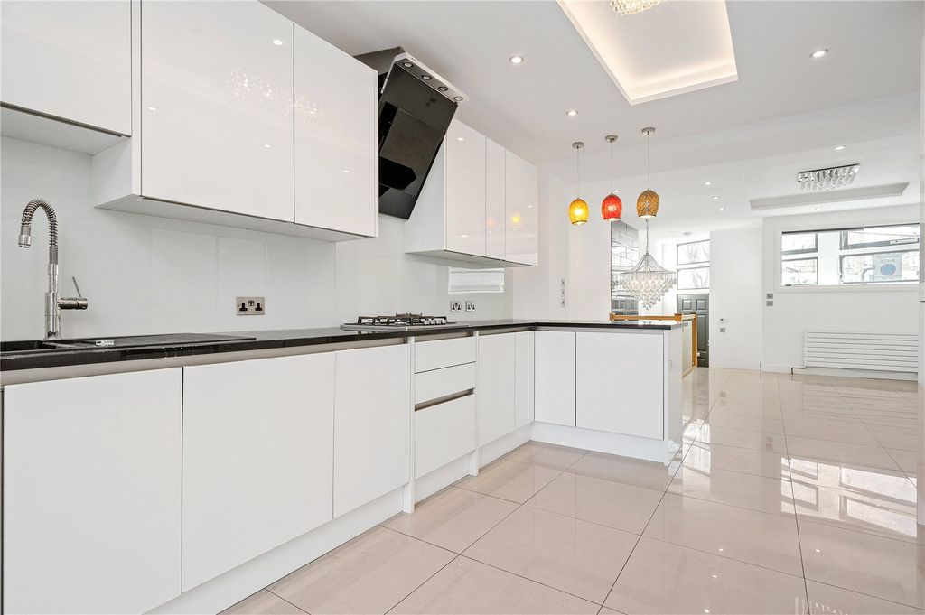 Property photo 1 of 29 Picture No. 36