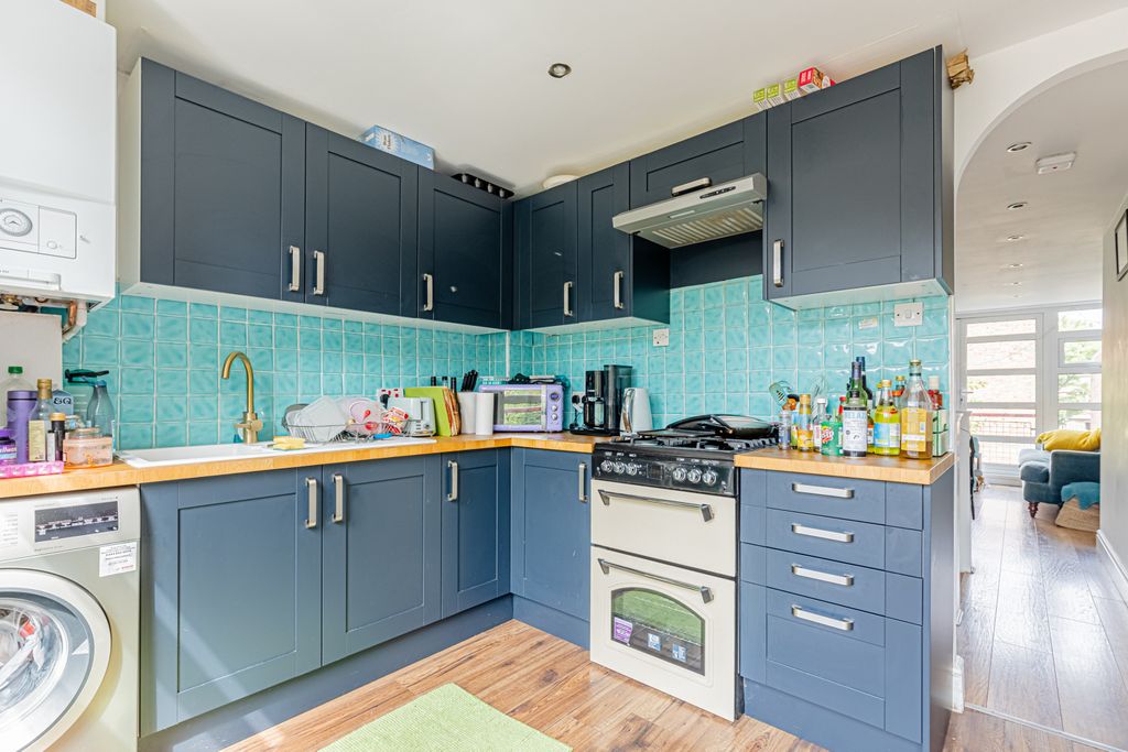 Property photo 2 of 12