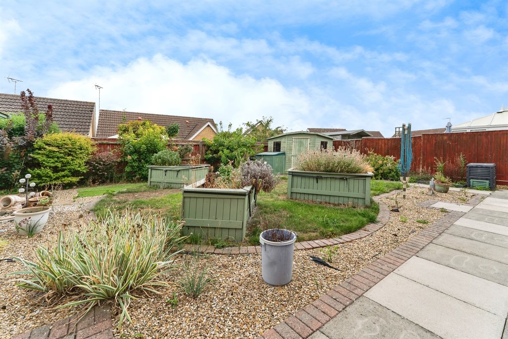 Property photo 2 of 17