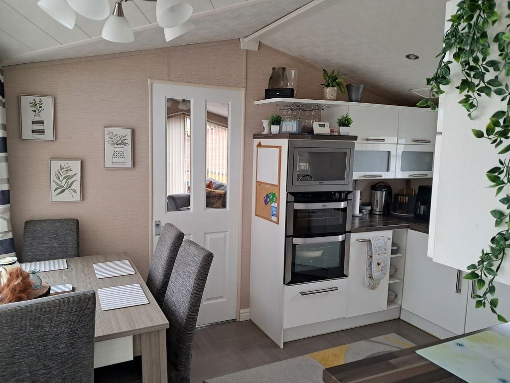 Property photo 3 of 15 Pemberton Meridian At Willowgrove Leisure Park