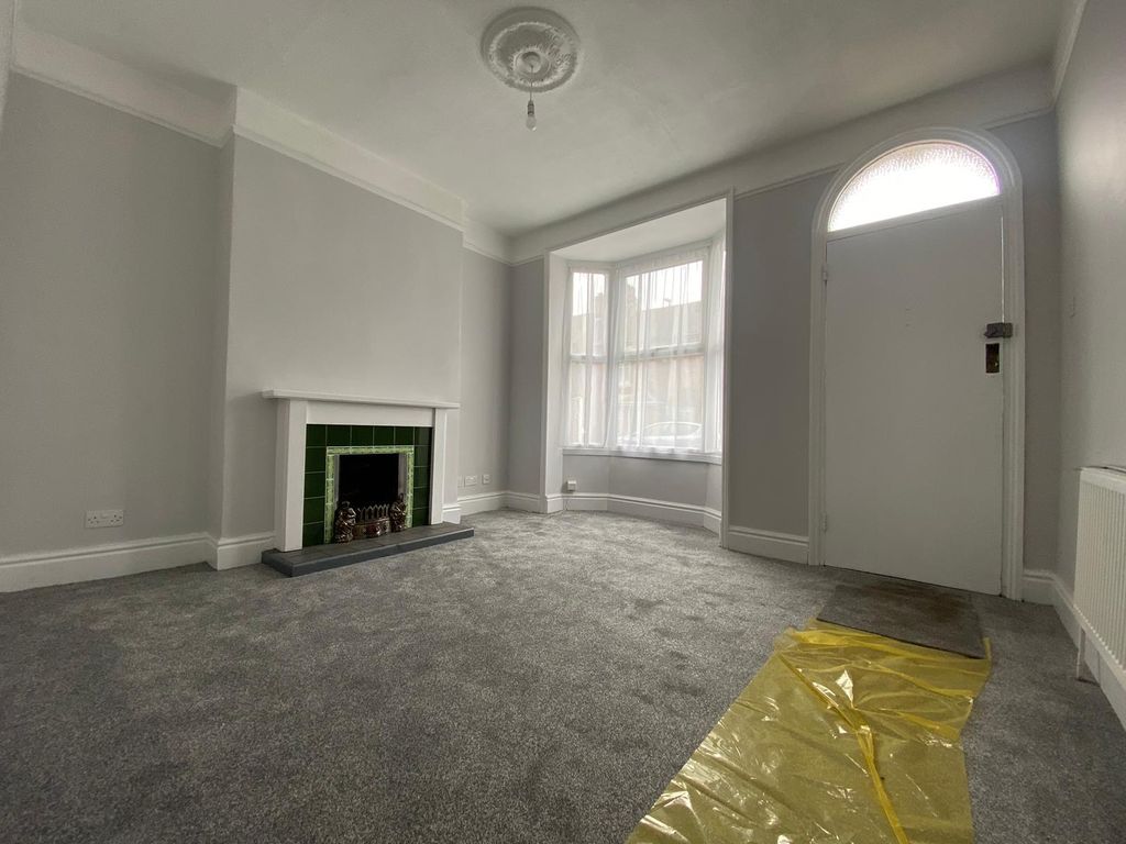 Property photo 2 of 12 Living Room