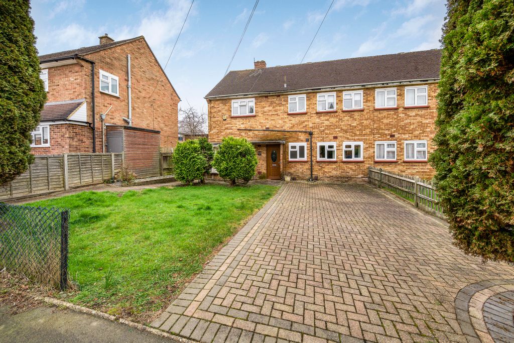 Property photo 1 of 12 Image00012