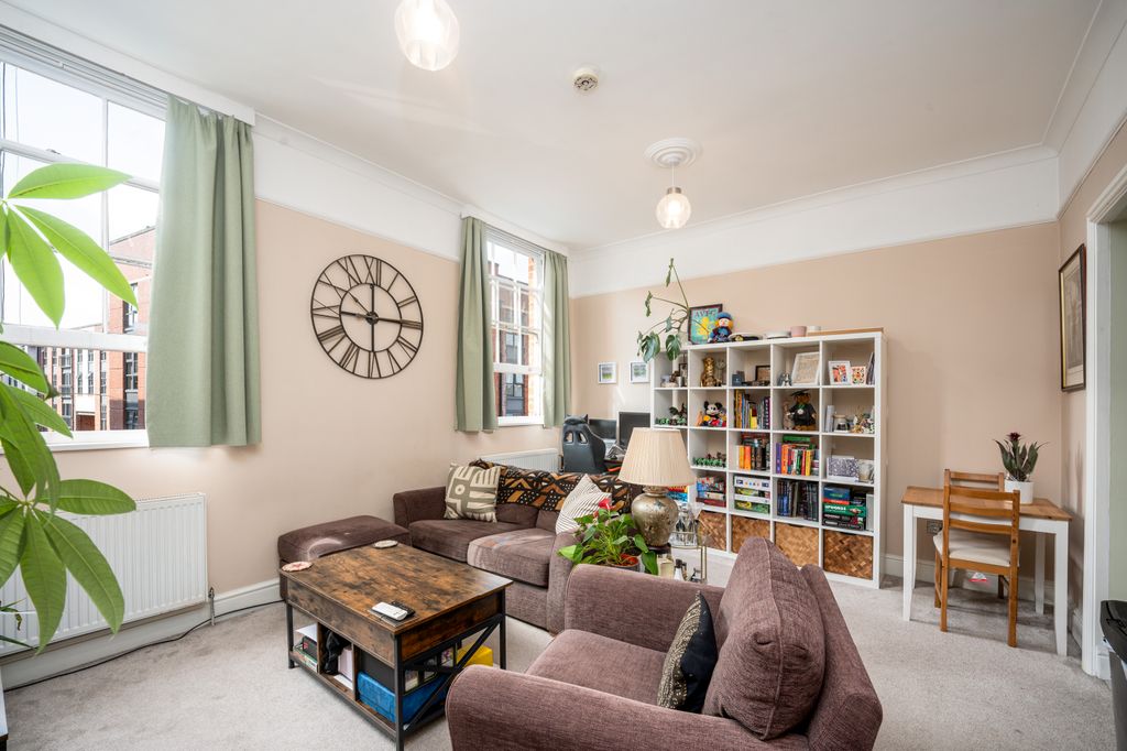 Property photo 3 of 15 04