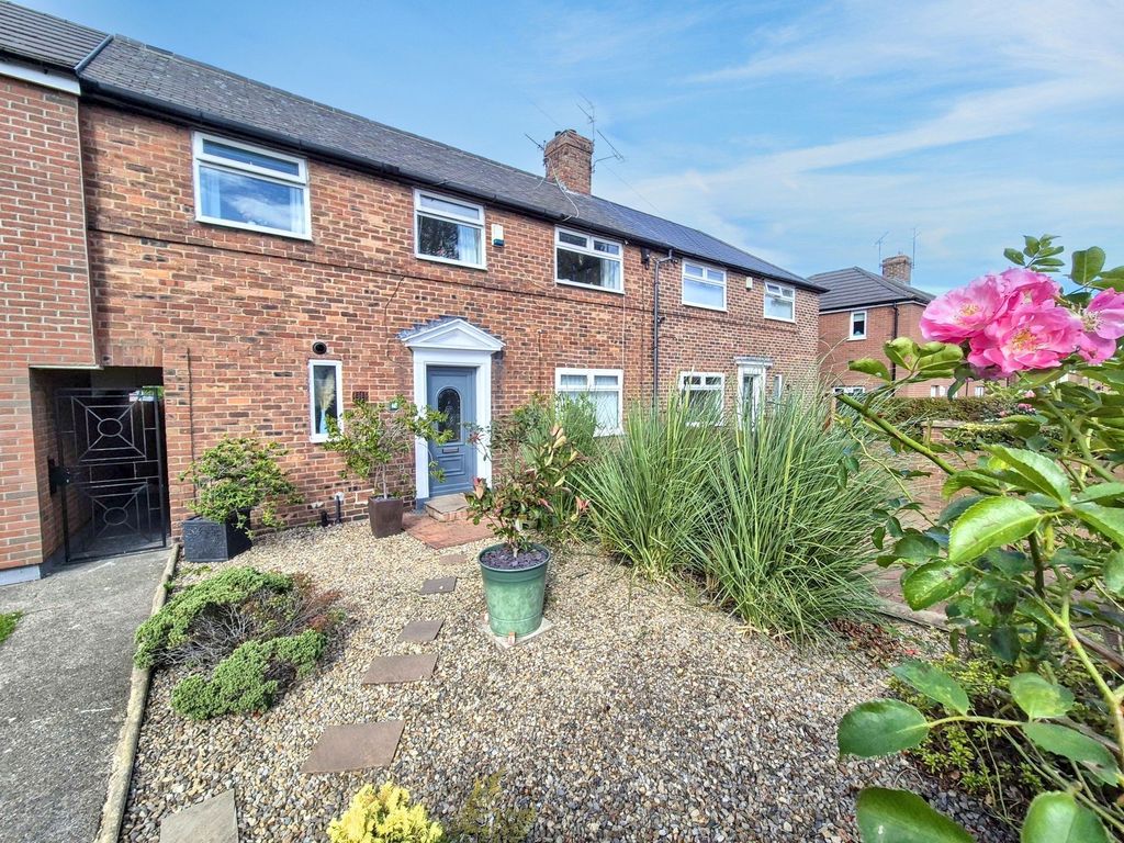 Property photo 1 of 32