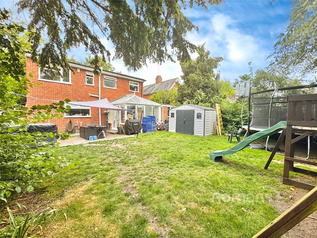 Property photo 2 of 14 Garden