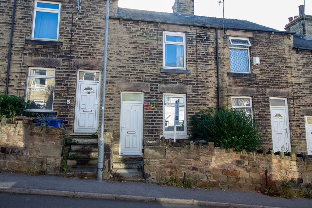 Property photo 1 of 5