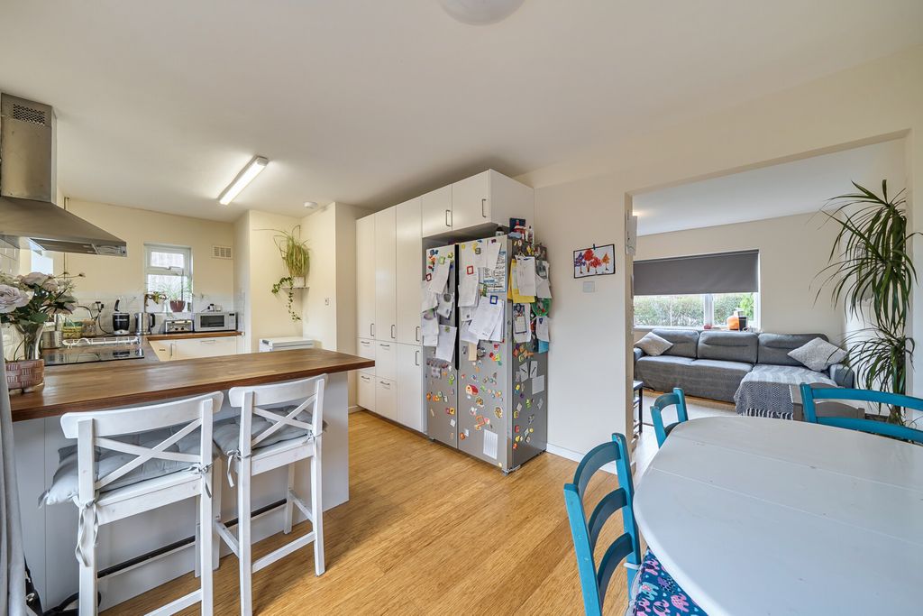 Property photo 3 of 15 1417274-3-699Da5d...