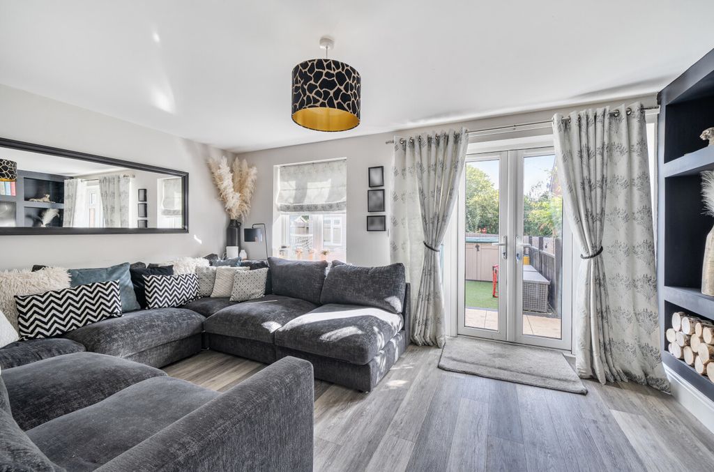 Property photo 3 of 18 1347027-17-68B565...
