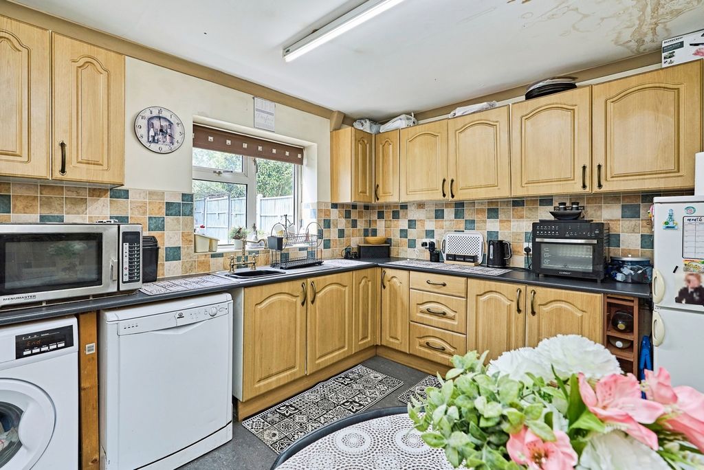 Property photo 3 of 18 Pbox-Img.Jpg