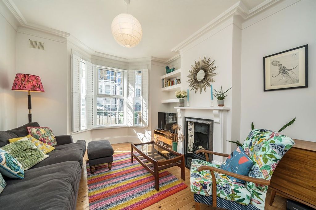 Property photo 2 of 8