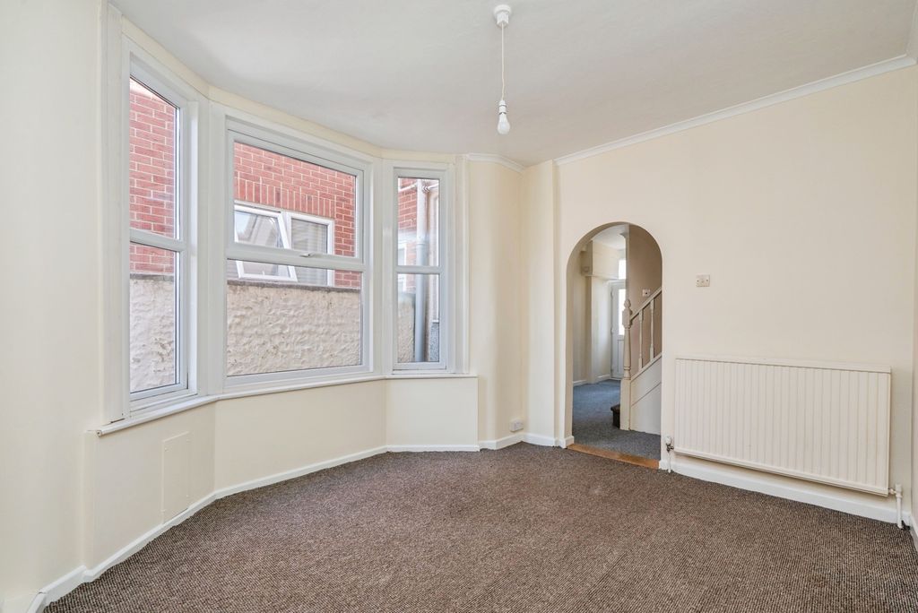 Property photo 3 of 17 Photo