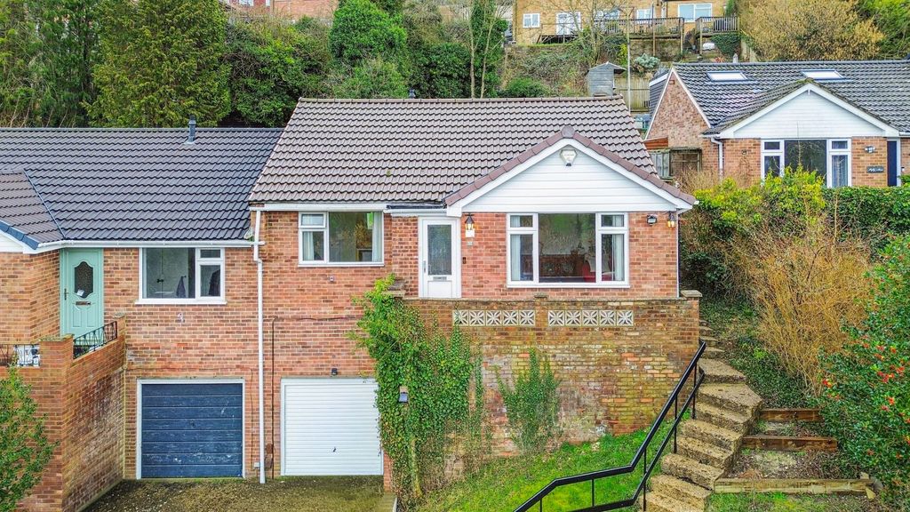 Property photo 1 of 12