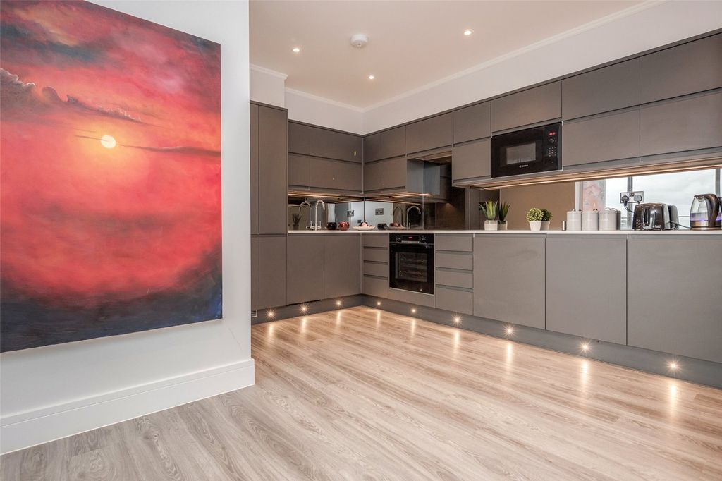 Property photo 2 of 12 Photo 14