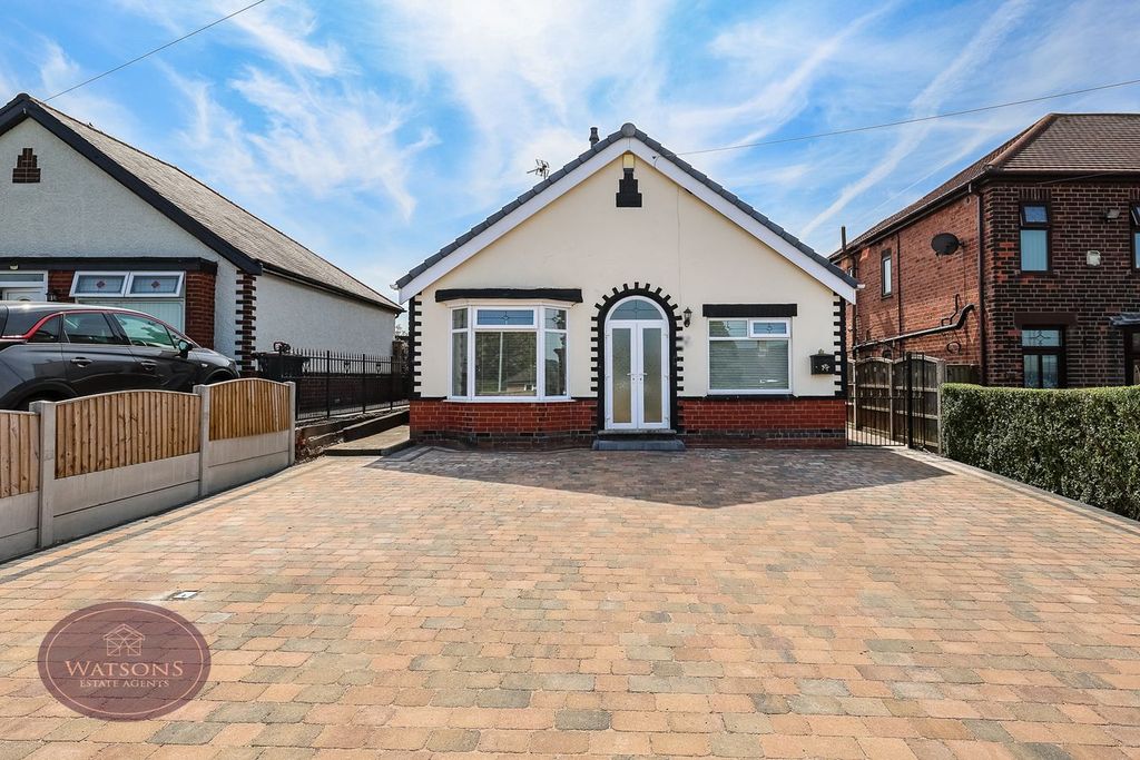 Property photo 1 of 21
