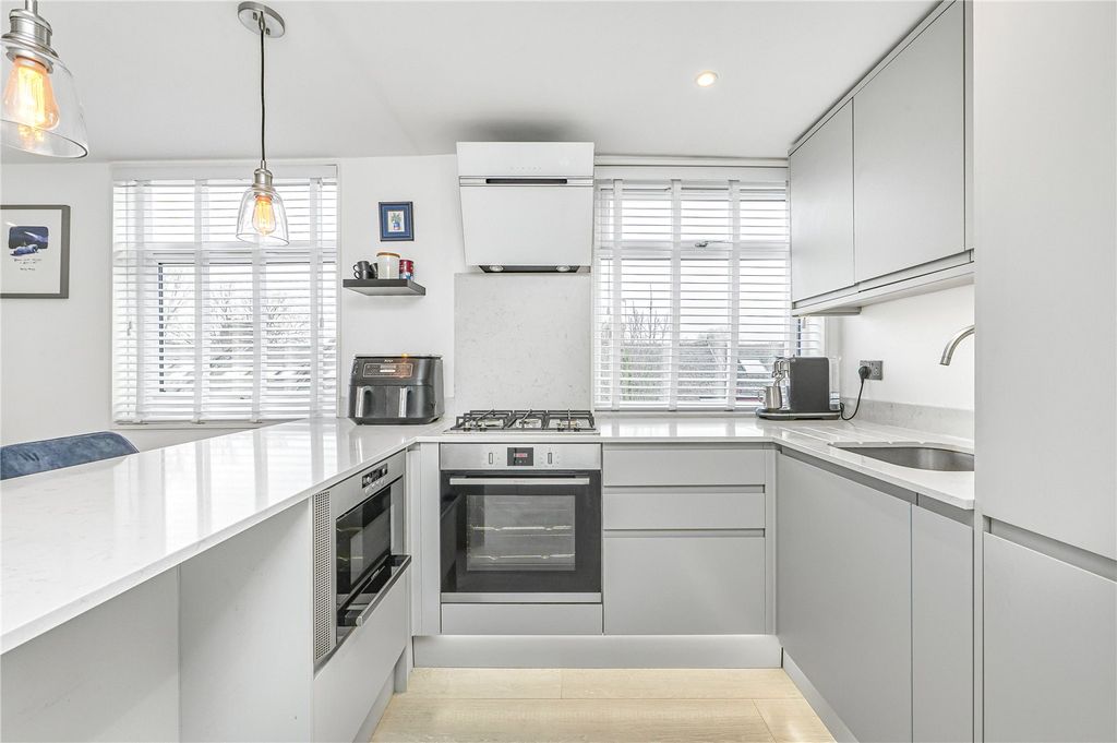 Property photo 3 of 16 Picture No. 37