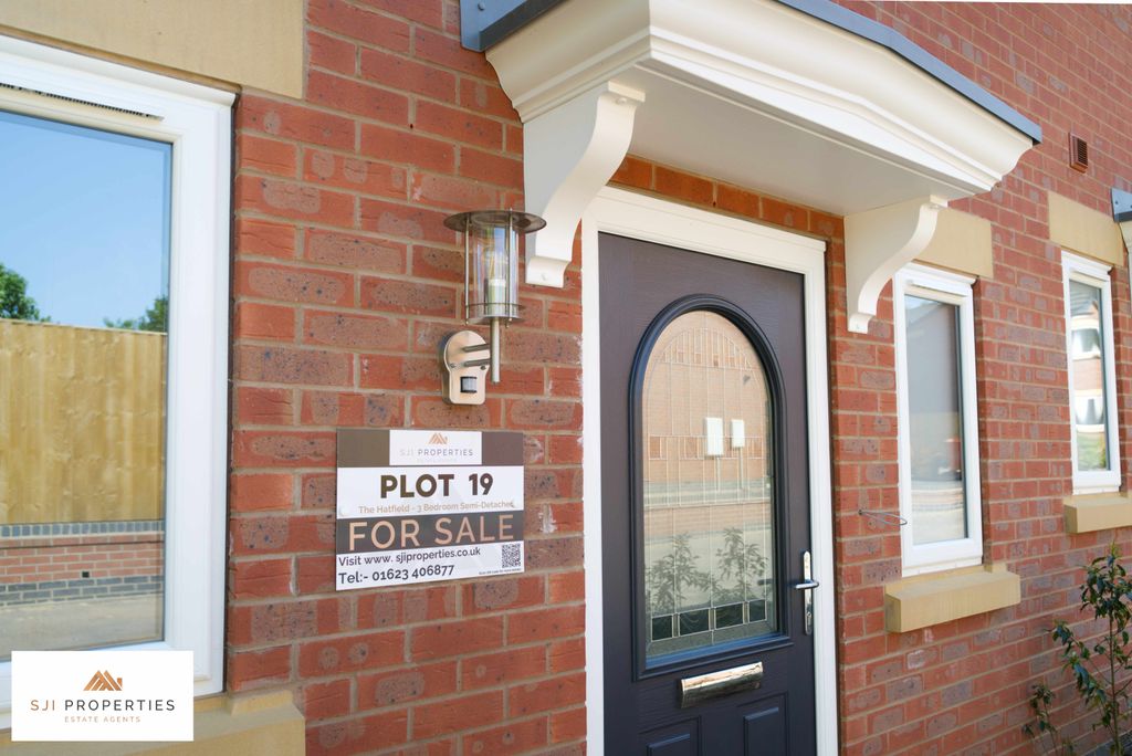 Property photo 2 of 7 Entrance