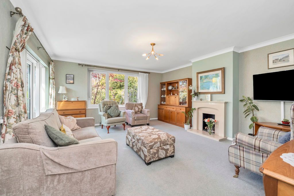 Property photo 2 of 20 Sitting Room