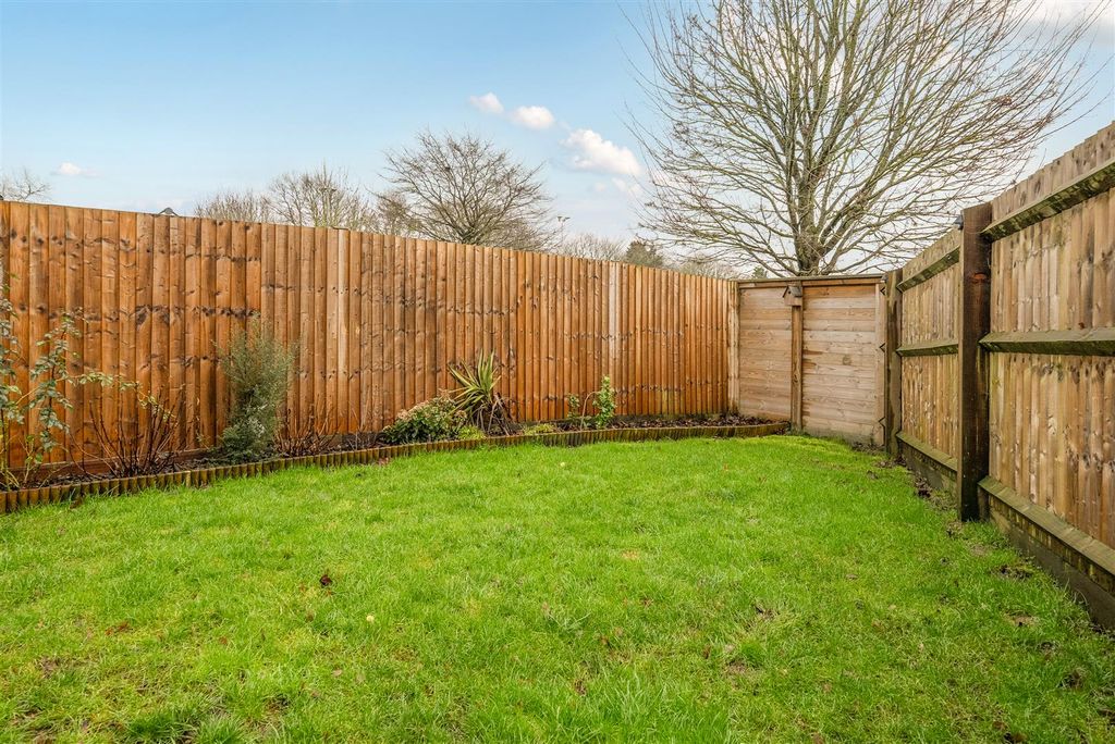 Property photo 2 of 18 1403650-4-697232Ae54350.Jpg