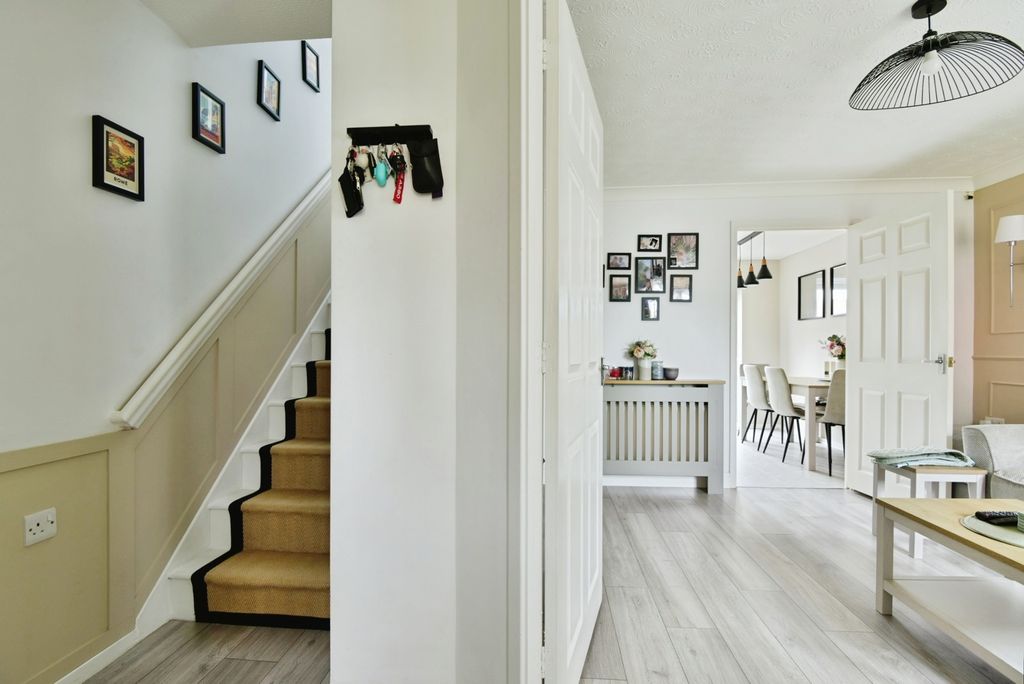 Property photo 2 of 18 Pbox-Img.Jpg