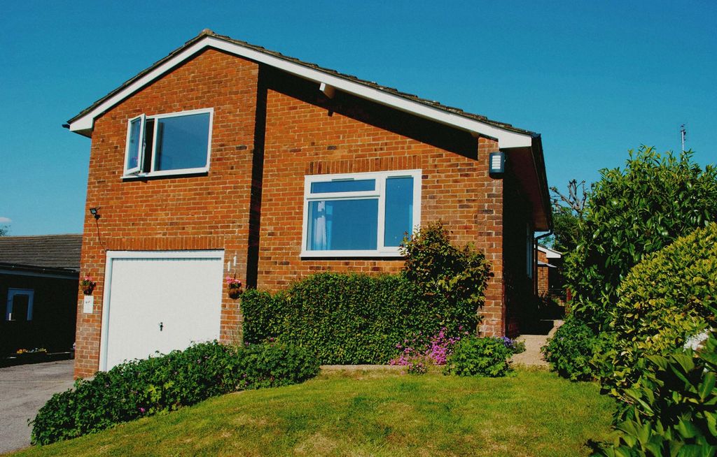 Property photo 1 of 23