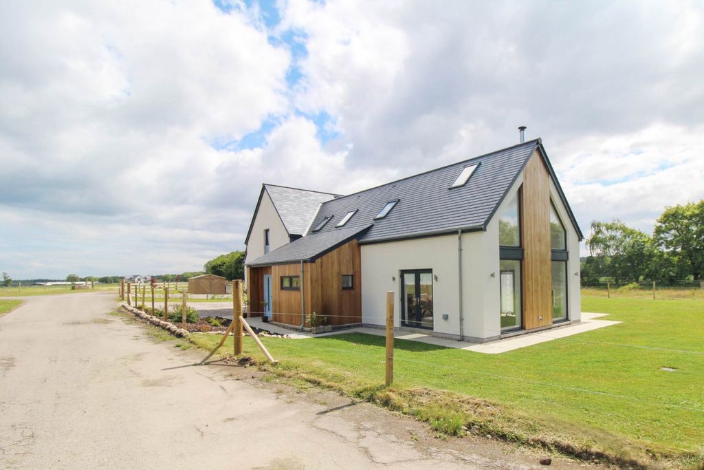 Property photo 1 of 39