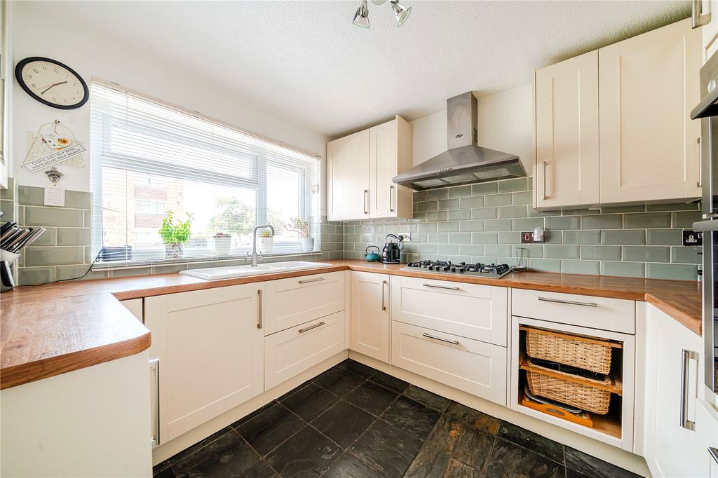 Property photo 3 of 18 Picture No. 27