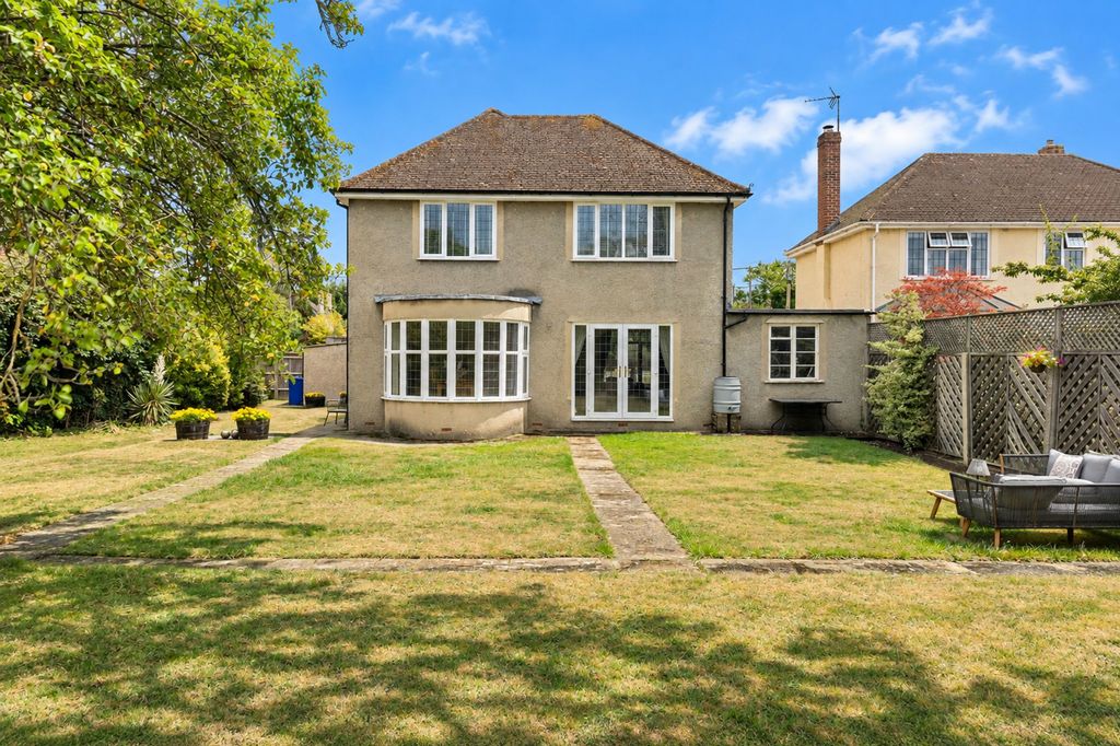 Property photo 2 of 29