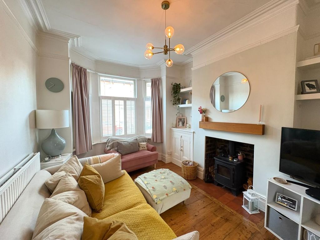 Property photo 2 of 16