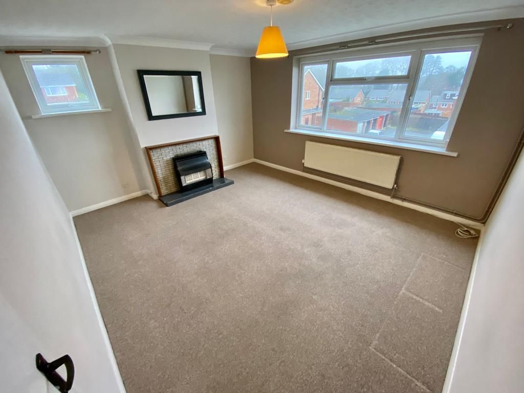 Property photo 3 of 23 Living Room