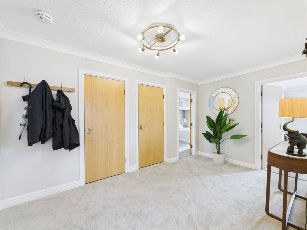 Property photo 3 of 26