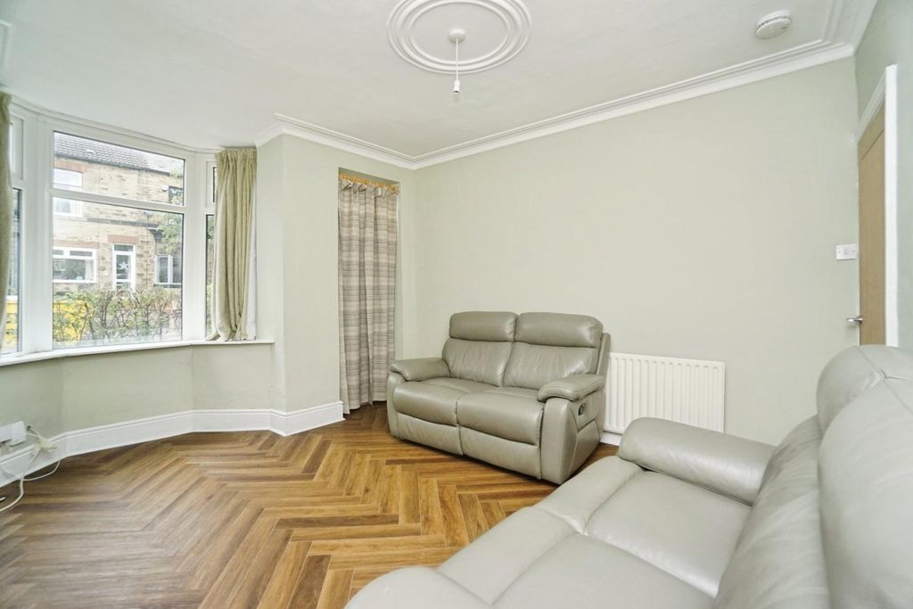 Property photo 3 of 20 Living Room
