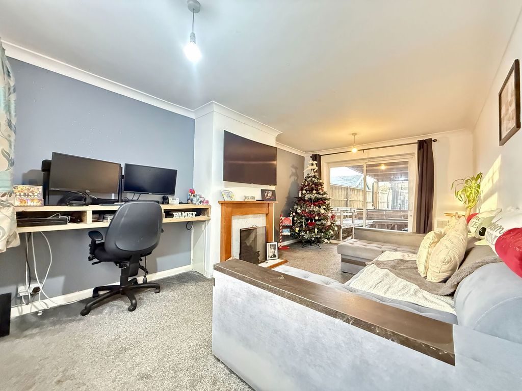 Property photo 2 of 9