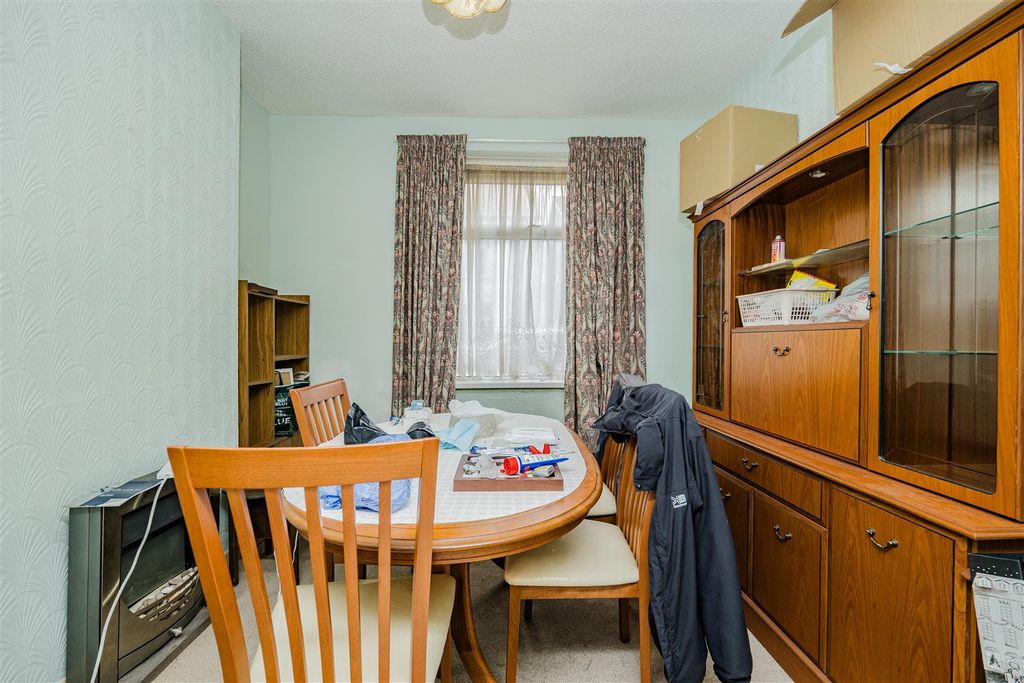 Property photo 3 of 24 P1377455.Jpg