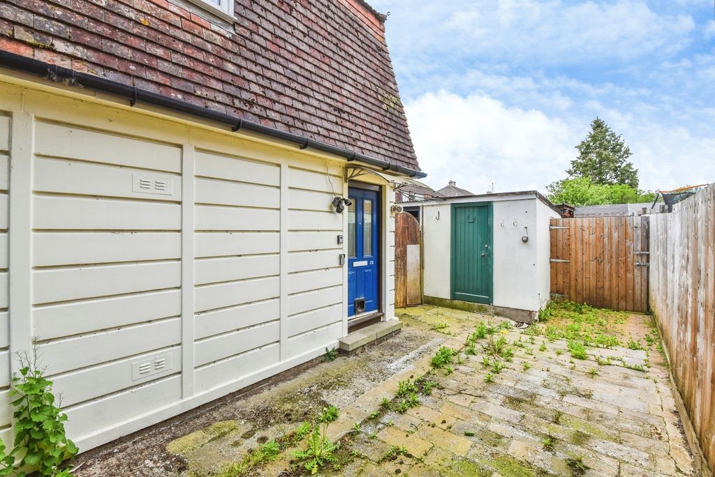 Property photo 3 of 9
