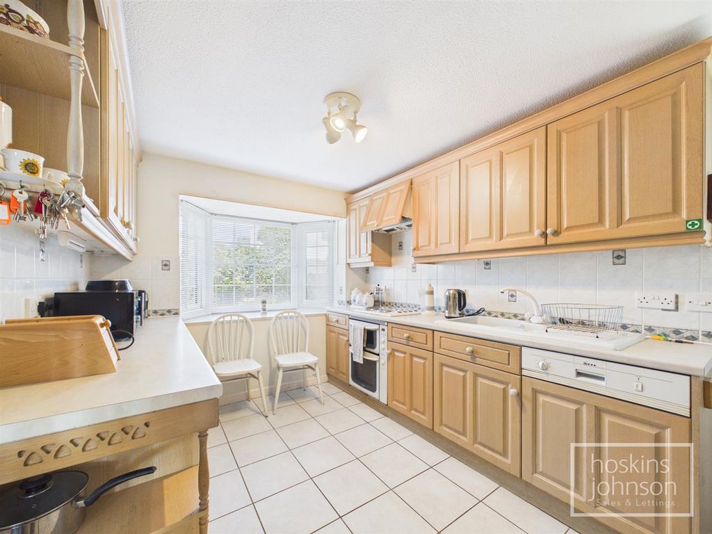 Property photo 2 of 27 Kitchen
