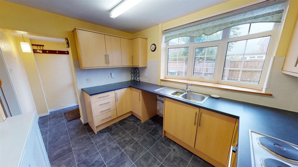 Property photo 3 of 15 Star Cottages Kitchen