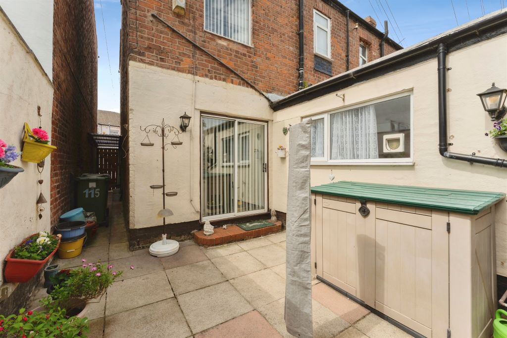 Property photo 2 of 20