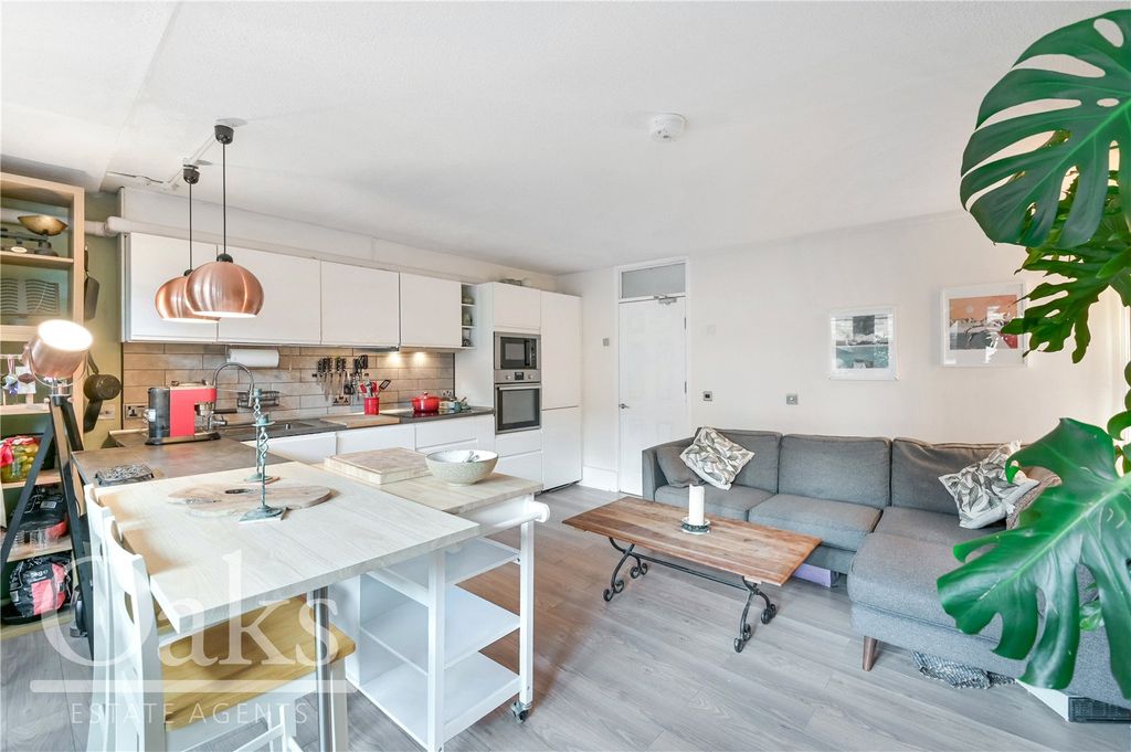 Property photo 2 of 9 Picture No. 10