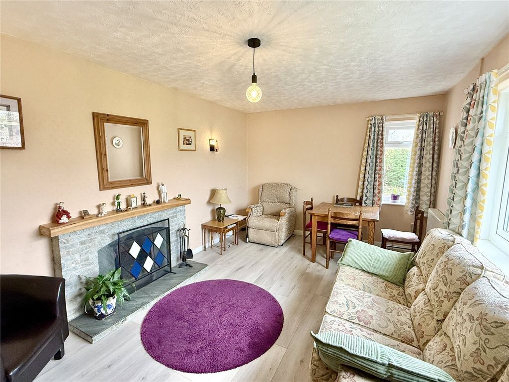 Property photo 2 of 21 Picture No. 09